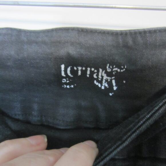 Black Denim Bermuda Shorts Terra & Sky Size 0X (14W) Stretch Plus - Picture 5 of 8